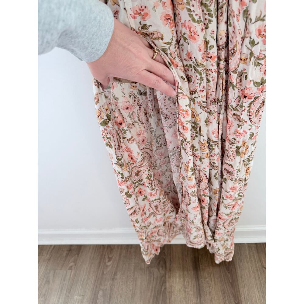 Aura Boho Maxi Dress in a cream and peach paisley floral pattern-Size M - Picture 9 of 13